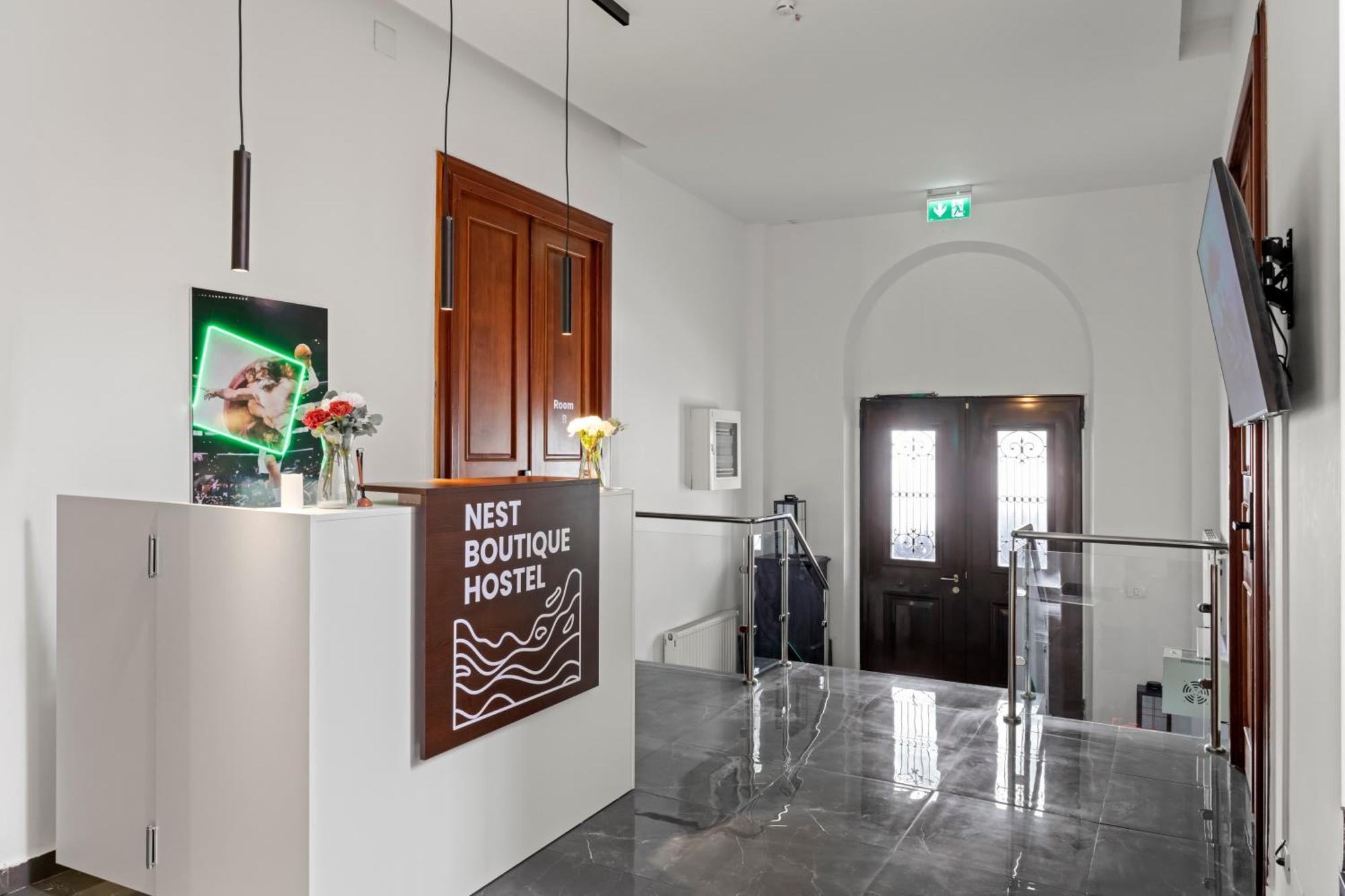Nest Boutique Hostel Bucharest Exterior photo